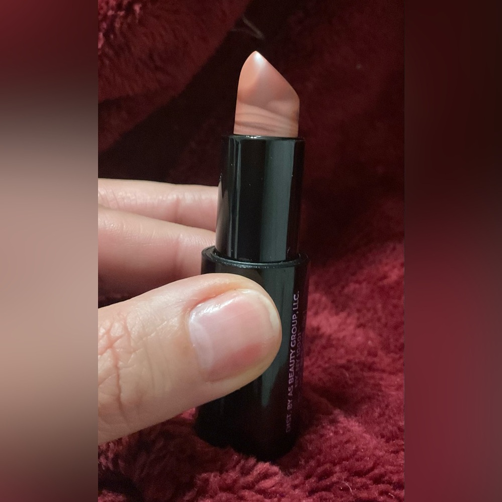 Laura Geller Italian Marble Lipstick in Honey Bun - Picture 5 of 6